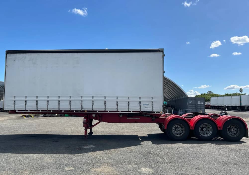 2010 Krueger ST-3-38 - Image 18