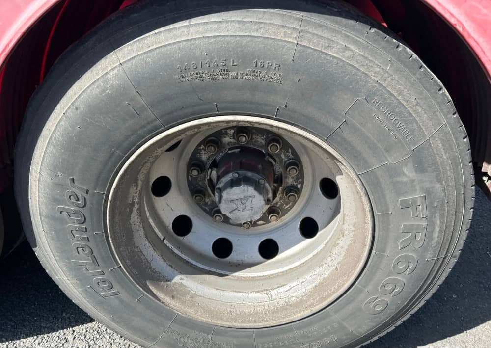 2010 Krueger ST-3-38 - Image 22