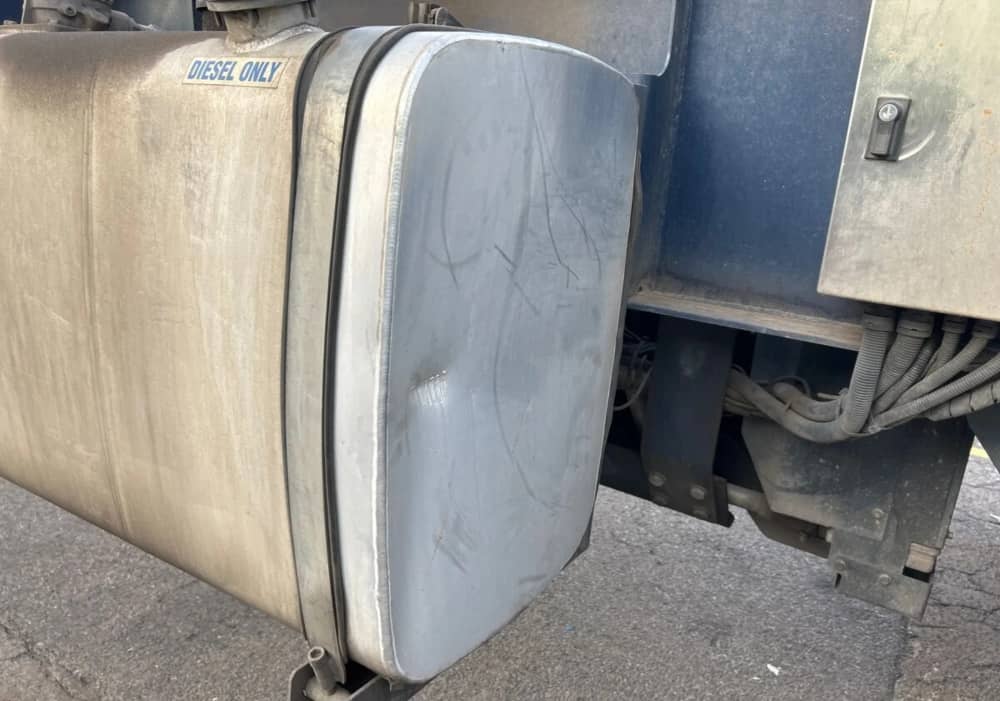 2019 OPhee Tri Axle Semi - Image 2