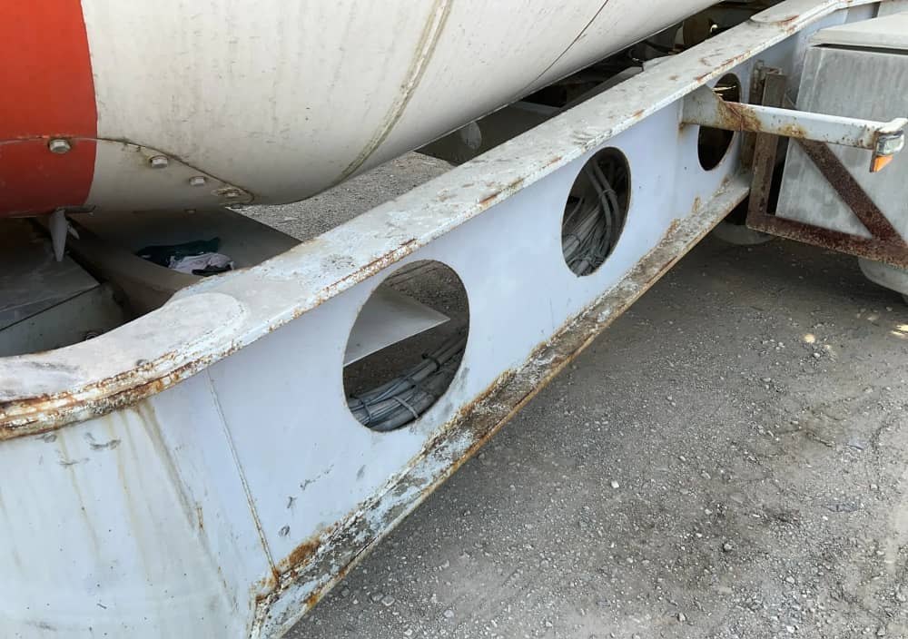 2017 BTE Tri Semi - Image 2