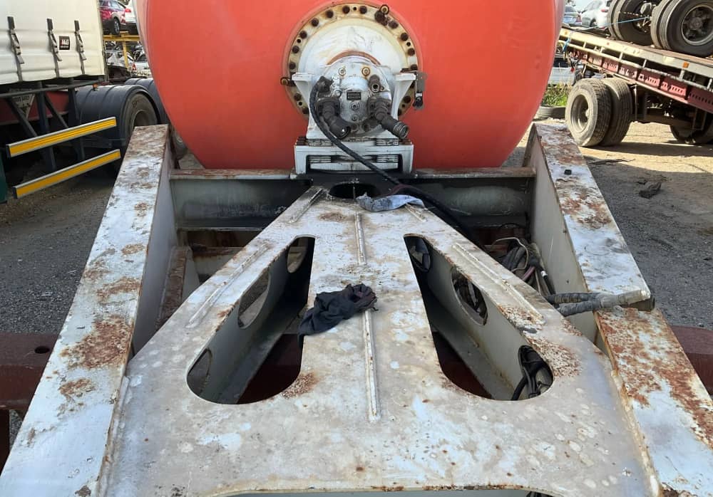 2017 BTE Tri Semi - Image 17