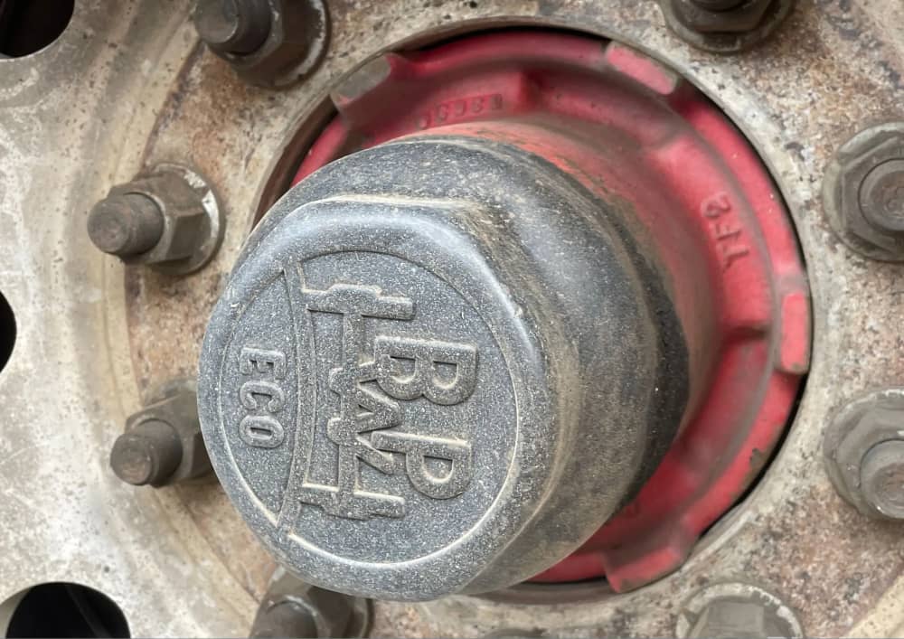 2004 Barker Heavy Duty Tri Axle - Image 14