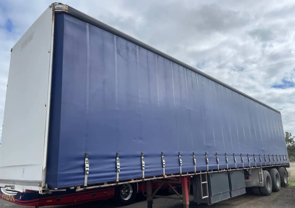 2004 Barker Heavy Duty Tri Axle - Image 25