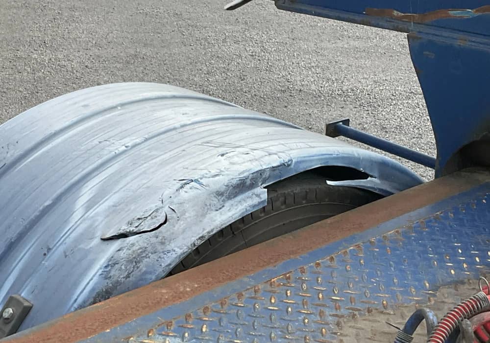 2005 Barker Heavy Duty Tri Axle - Image 4