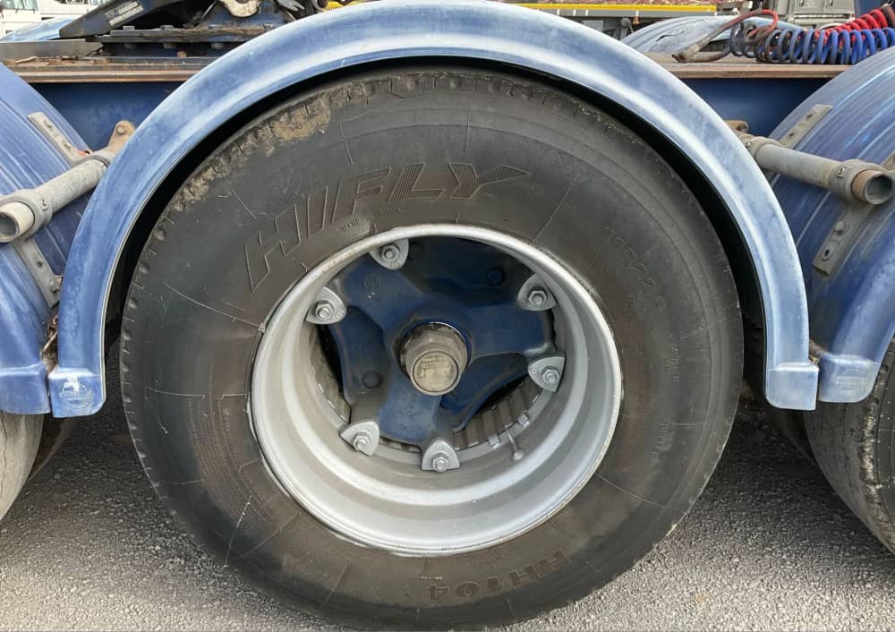 2005 Barker Heavy Duty Tri Axle - Image 8