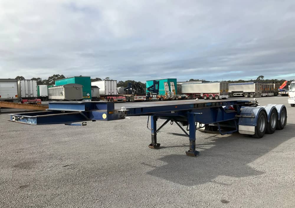 2005 Barker Heavy Duty Tri Axle - Image 23