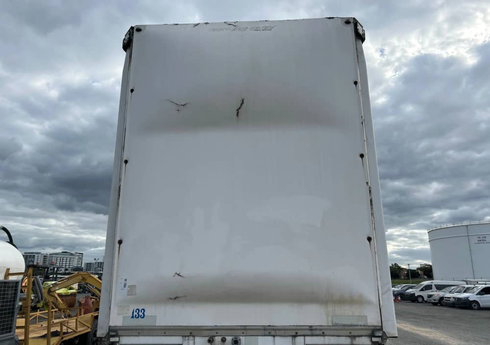 2009 Barker Heavy Duty Tri Axle - Image 17