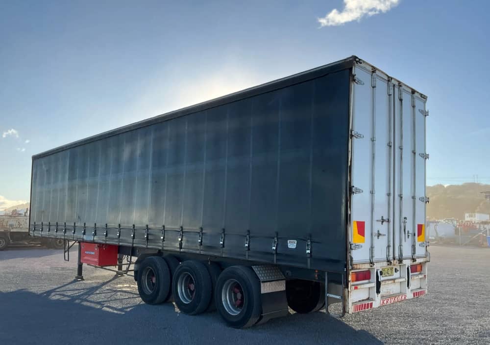 1990 Krueger ST-3-32 - Image 6