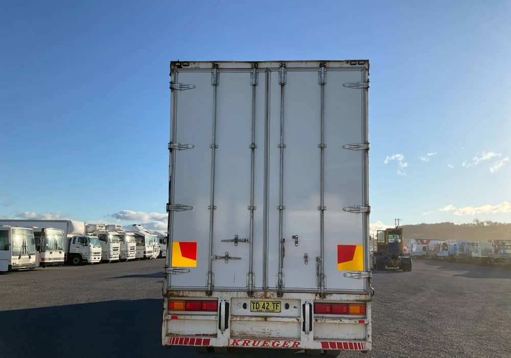 1990 Krueger ST-3-32 - Image 7