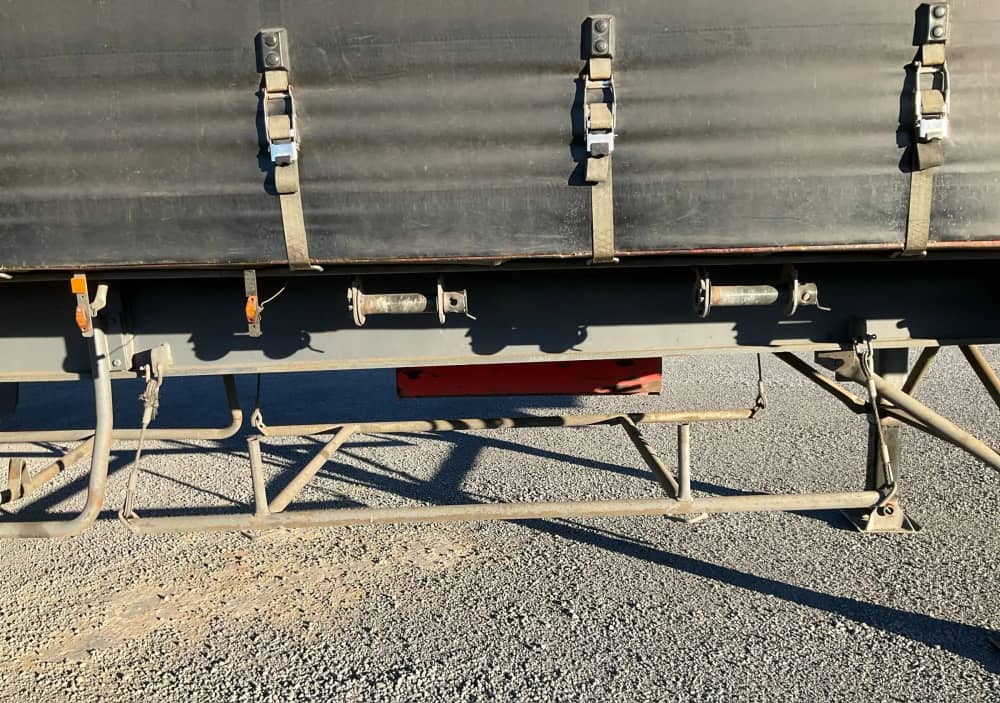 1990 Krueger ST-3-32 - Image 12