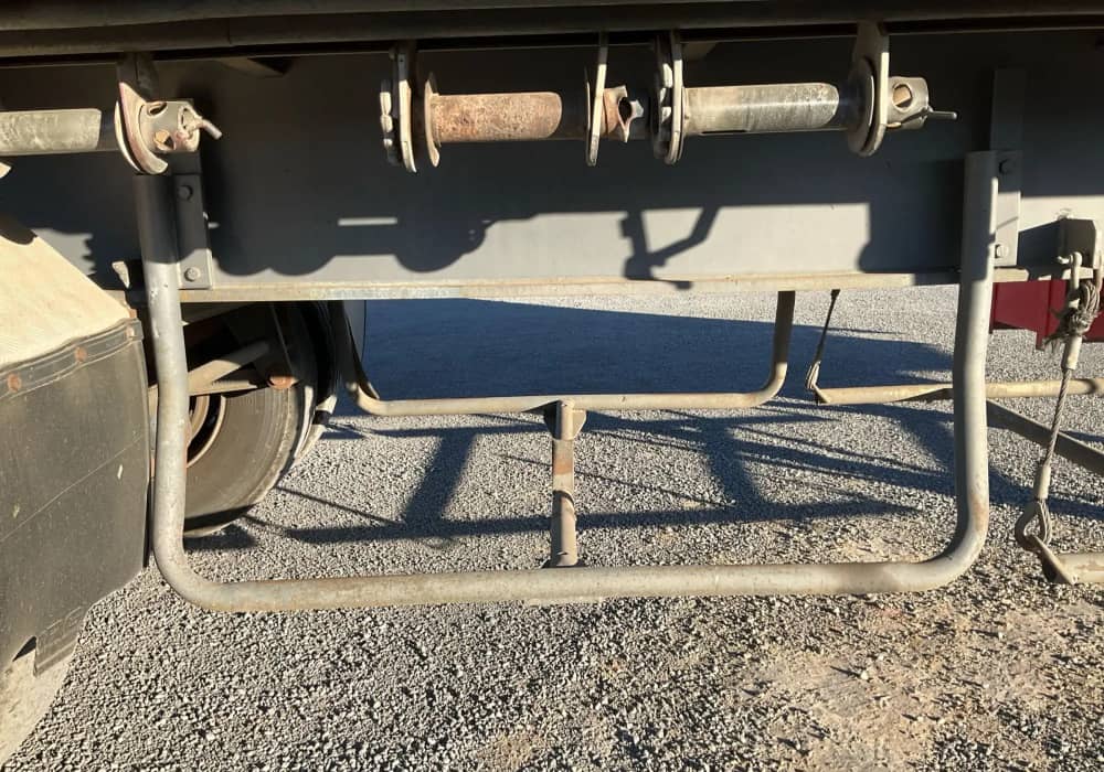 1990 Krueger ST-3-32 - Image 19