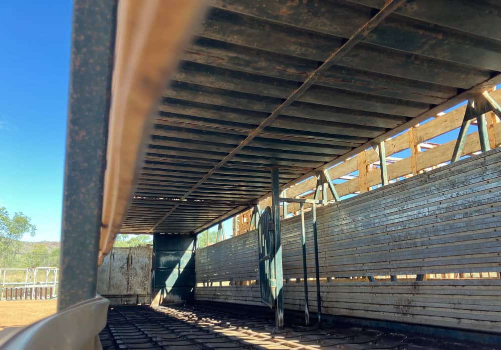 1998 Cannon Three Axle Stock Trailer - Image 2