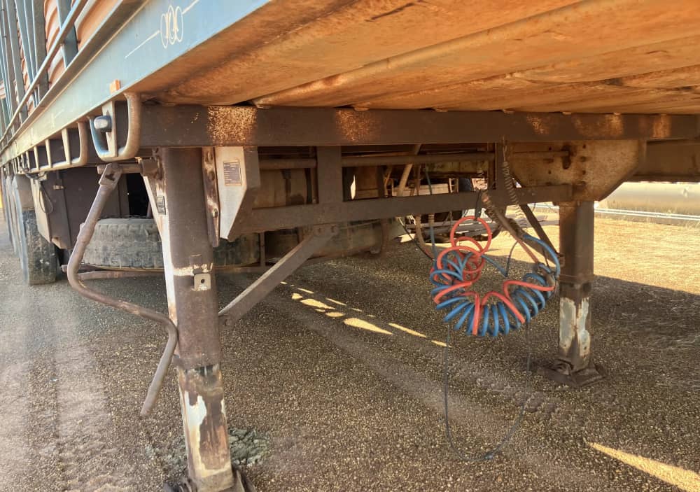 1998 Cannon Three Axle Stock Trailer - Image 6