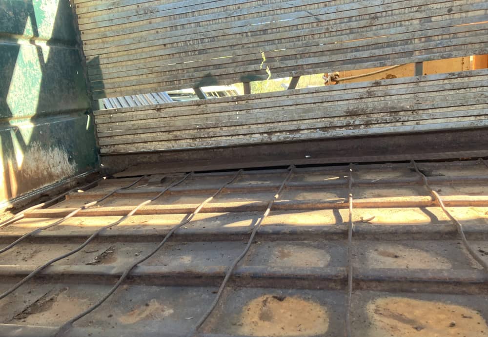 1998 Cannon Three Axle Stock Trailer - Image 8