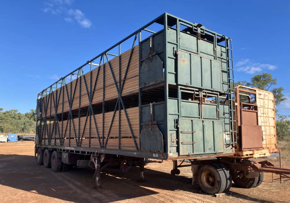 1998 Cannon Three Axle Stock Trailer