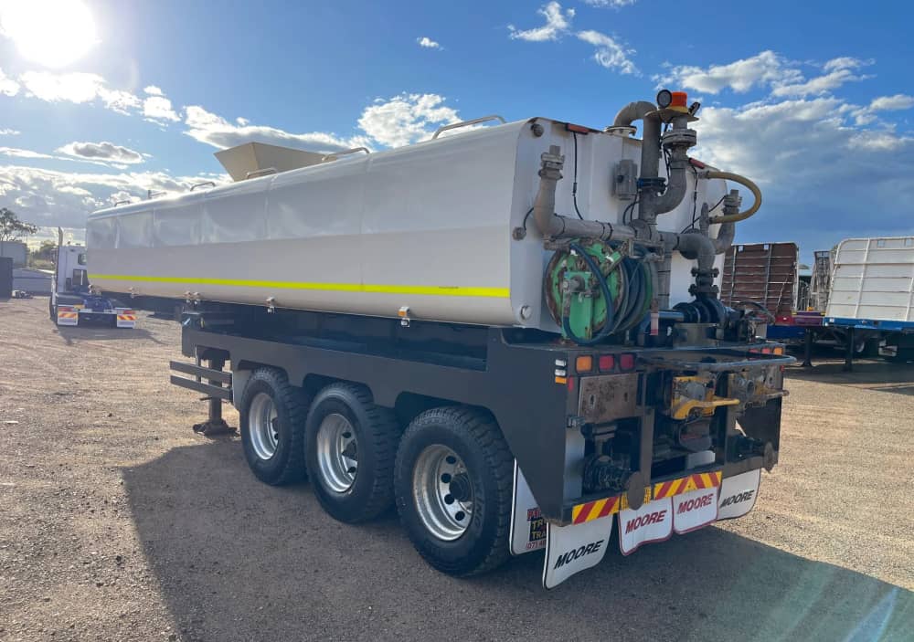 2020 Moore - Image 27